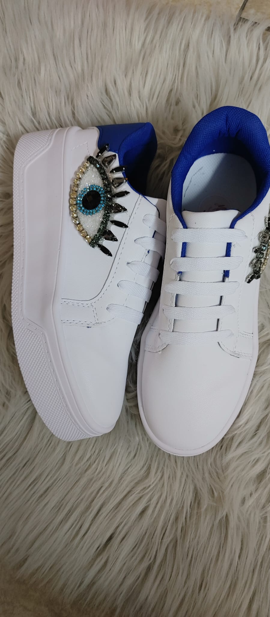 Diamond Eye Sneaker