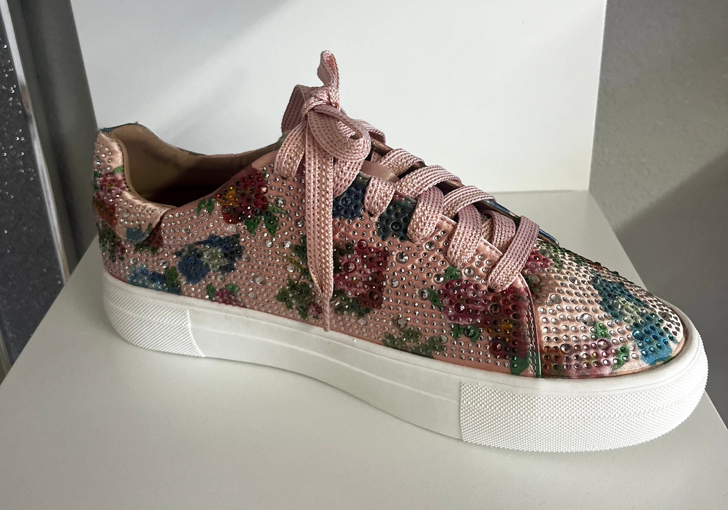 Rhinestone Casual Sneaker
