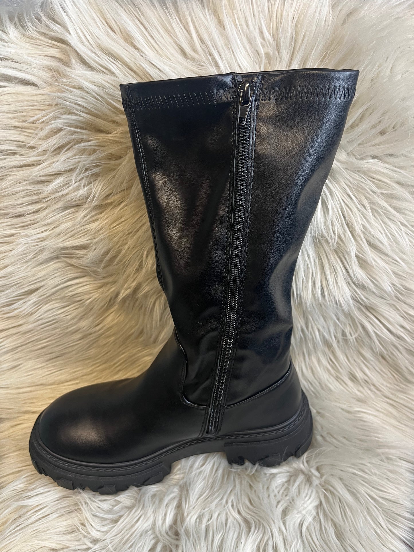 Mid Calf Boot