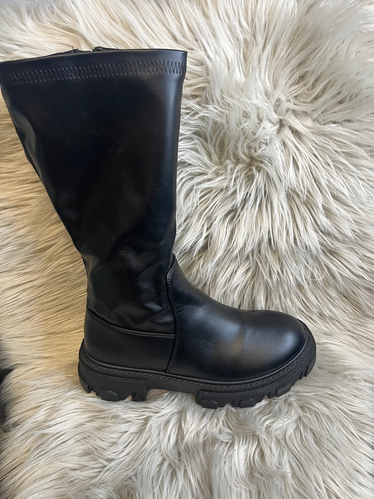 Mid Calf Boot